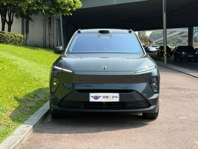 Nio ES8 — Фото автомобиля 2