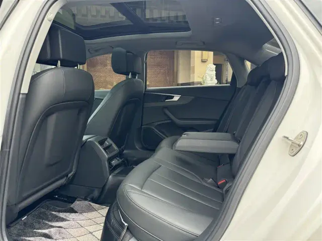 Audi A4L — Фото автомобиля 5