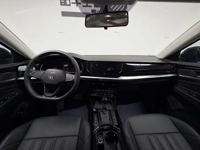 Volkswagen Passat — Фото автомобиля 12