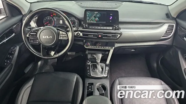 Kia Seltos — Фото автомобиля 7
