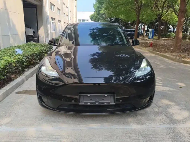 Tesla Model Y 2022 Facelift Rear-Wheel Drive Version — Фото автомобиля 2