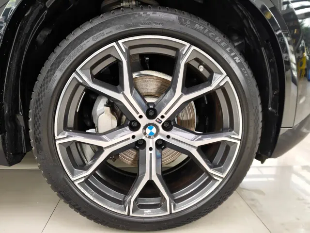 BMW X5 — Фото автомобиля 17