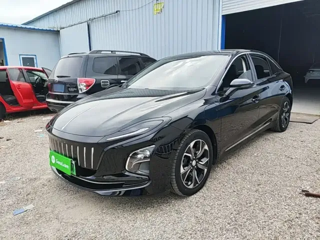 Фотография автомобиля — Hongqi E-QM5