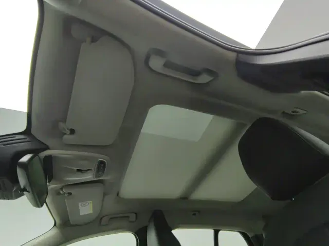Volvo Volvo XC40 2022 Model T4 AWD Smart Drive Fashion Edition — Фото автомобиля 14
