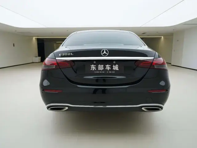 Mercedes-Benz E-Class — Фото автомобиля 5