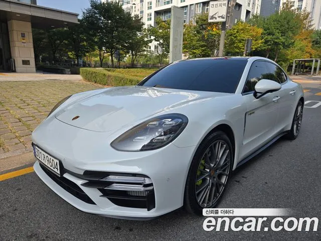 Porsche Panamera — Фото автомобиля 2