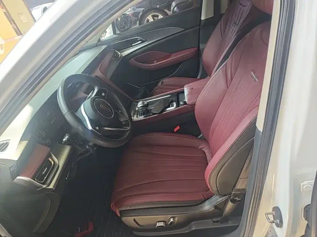 Hongqi H5 — Фото автомобиля 14