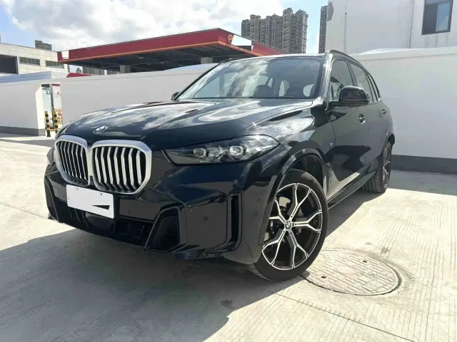 Фотография автомобиля — BMW X5