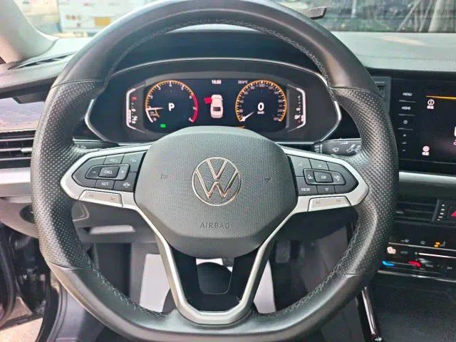 Volkswagen Passat — Фото автомобиля 11