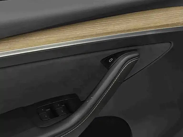 Tesla Model Y 2022 Facelift Rear-Wheel Drive Version — Фото автомобиля 7
