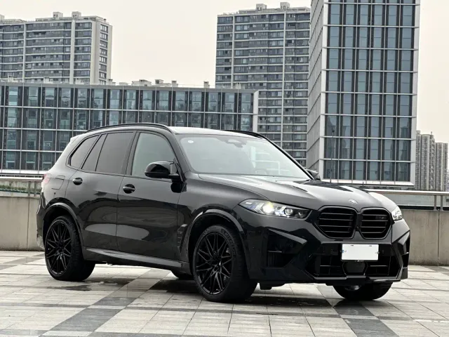 BMW X5 M — Фото автомобиля 3
