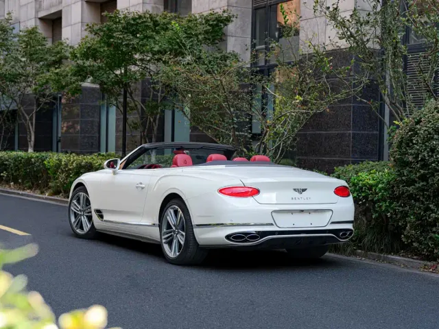 Bentley Continental — Фото автомобиля 10