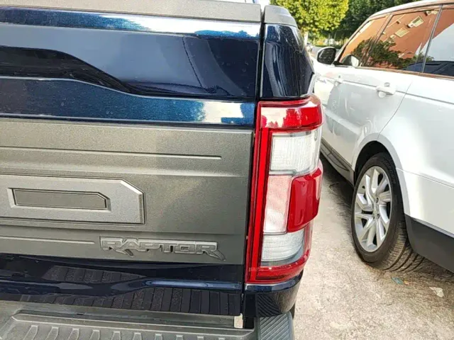 Ford F-150 Raptor — Фото автомобиля 7