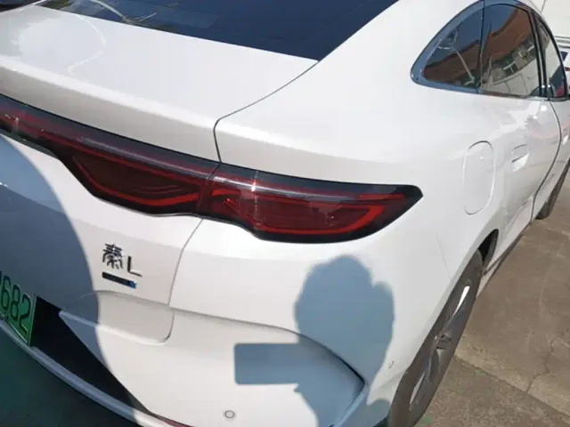 BYD Qin L — Фото автомобиля 7
