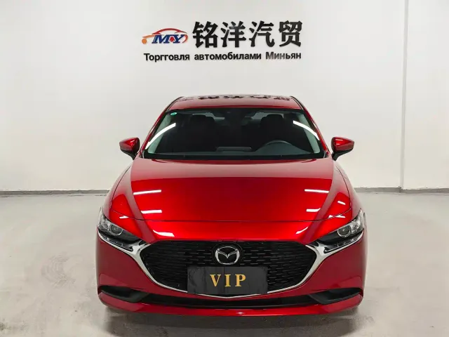 Mazda Axela — Фото автомобиля 3