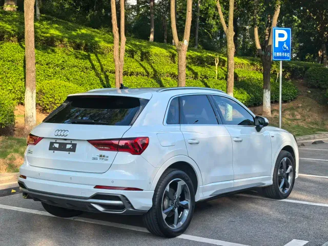 Audi Q3 — Фото автомобиля 5