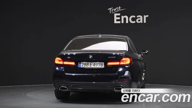 BMW 5-Series 5 серия (G30) 530i xDrive M Sport — Фото автомобиля 4