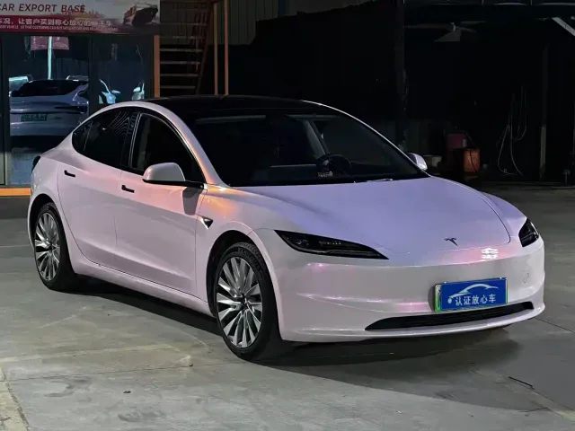 Tesla Model 3 — Фото автомобиля 3