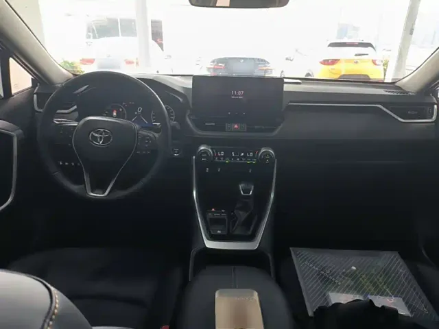 Toyota RAV4 — Фото автомобиля 9