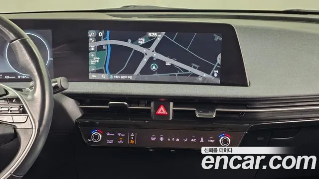Kia EV6 — Фото автомобиля 24