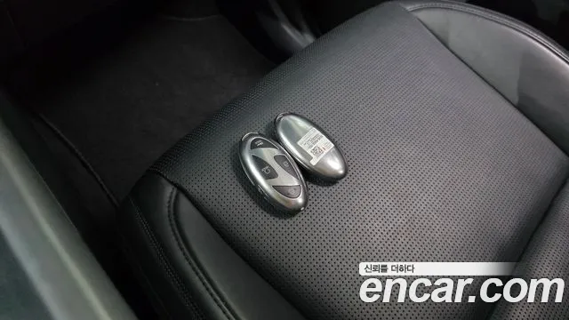 Hyundai Santafe — Фото автомобиля 22