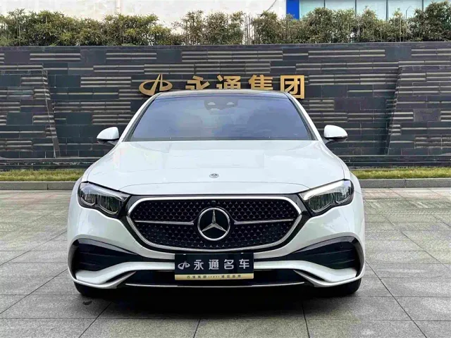 Mercedes-Benz E-Class — Фото автомобиля 2