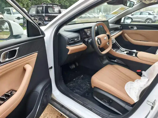 Geely Galaxy Stellar 6 — Фото автомобиля 15