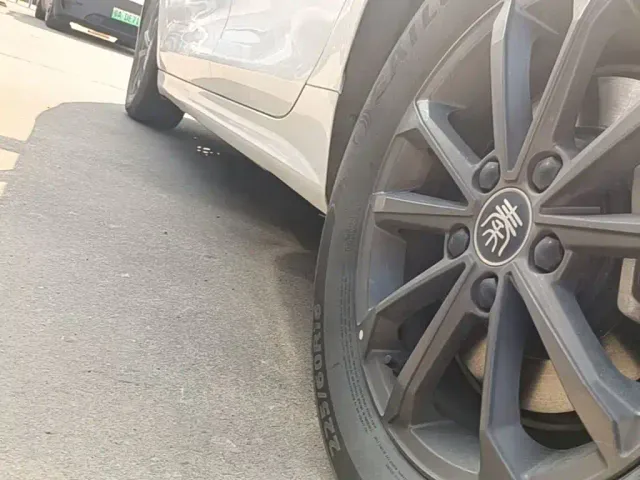 BYD Qin PLUS — Фото автомобиля 21
