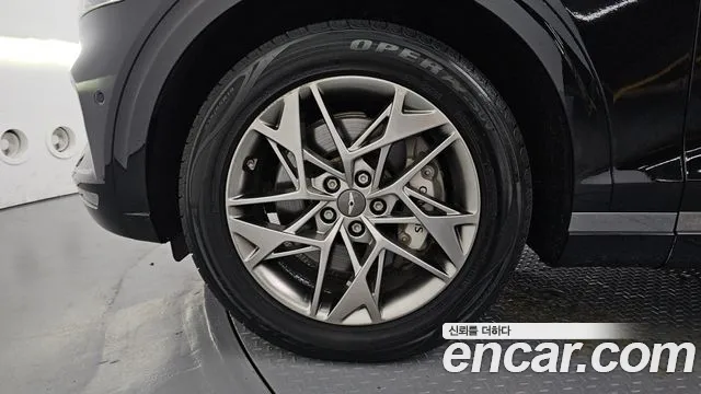 Genesis GV70 2.5T Бензин AWD — Фото автомобиля 4