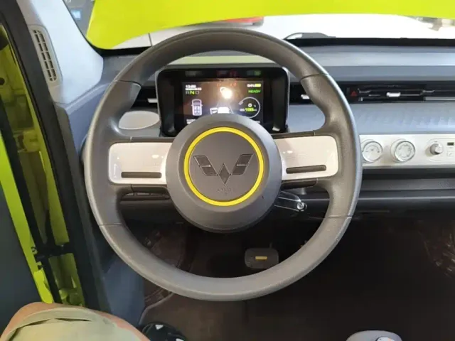 Wuling Hongguang Mini EV — Фото автомобиля 10