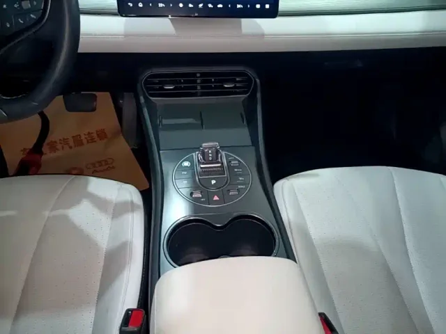 BYD Seal 05 DM-i — Фото автомобиля 5