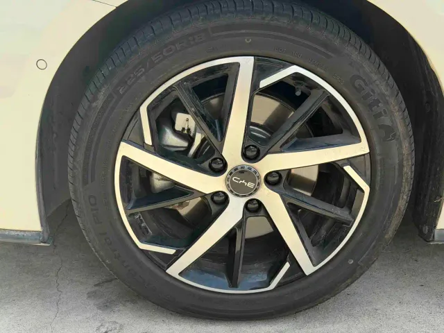 BYD Seal 07 DM-i — Фото автомобиля 10