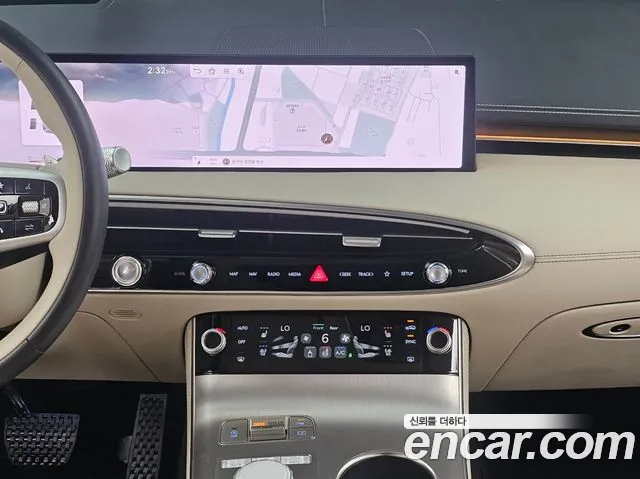 Genesis GV70 — Фото автомобиля 14