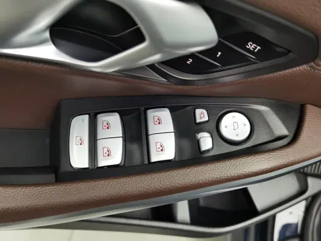 BMW BMW 3 Series 2024 320Li M Sport Package — Фото автомобиля 9