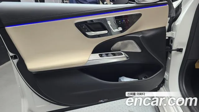 Mercedes-Benz E-Class — Фото автомобиля 20