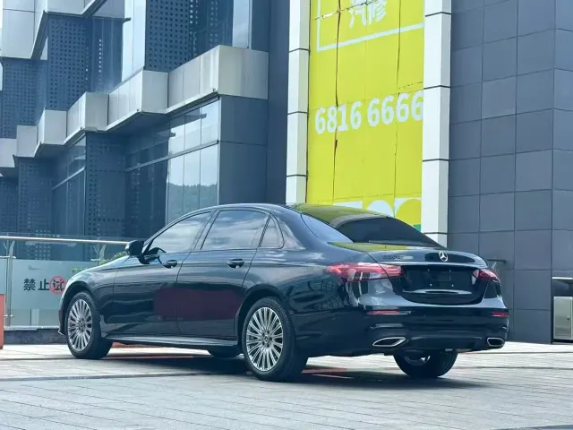Mercedes-Benz E-Class — Фото автомобиля 7