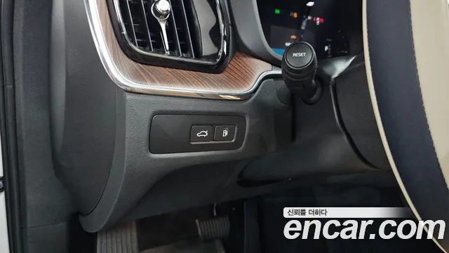 Вольво XC60 — Фото автомобиля 27