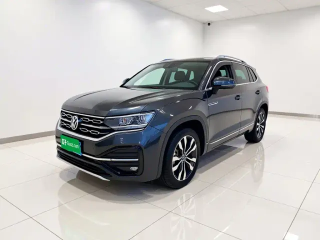 Фотография автомобиля — Volkswagen Tayron