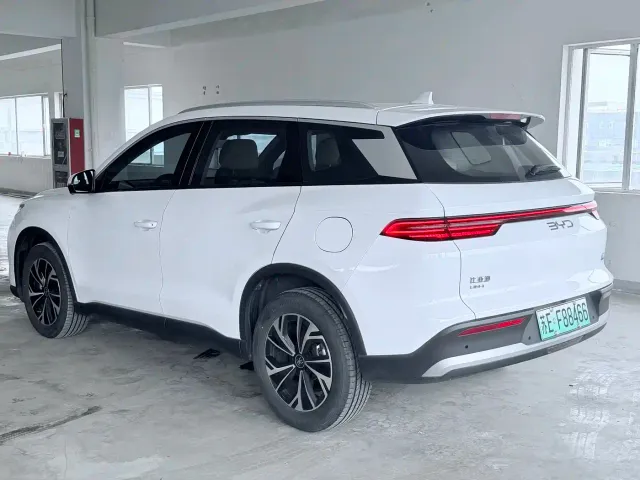 BYD Song Pro — Фото автомобиля 3
