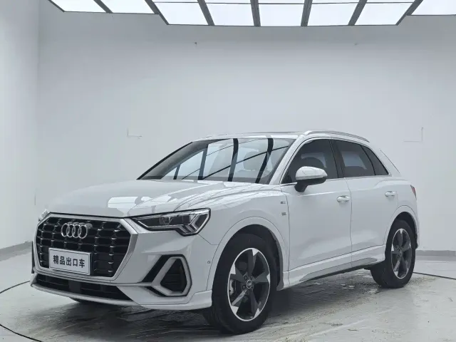 Фотография автомобиля — Audi Q3