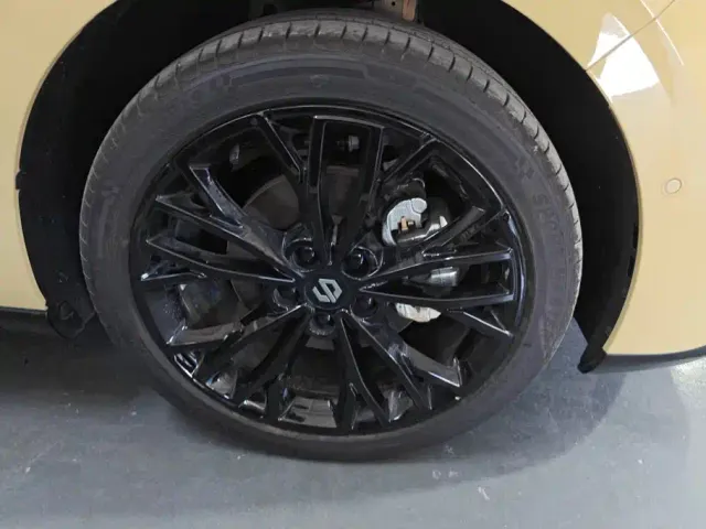 Leapmotor Lafa 5 — Фото автомобиля 6