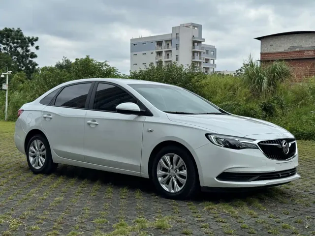 Buick Excelle — Фото автомобиля 3