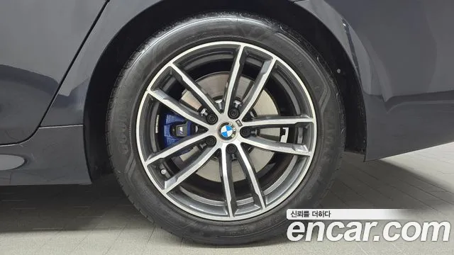 BMW 5-Series — Фото автомобиля 20