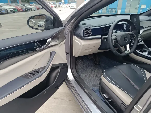 BYD Qin PLUS — Фото автомобиля 4