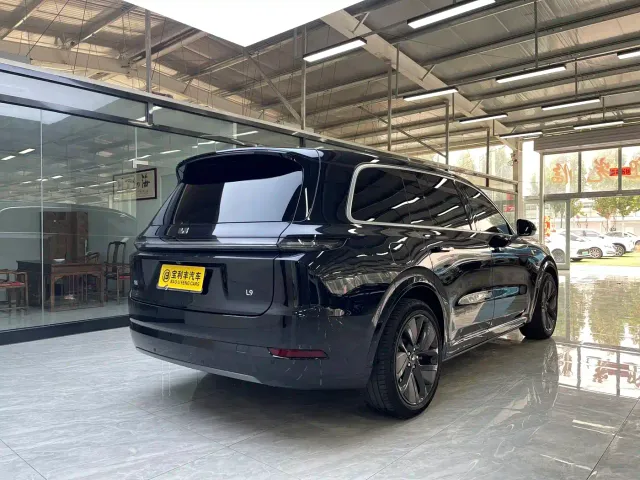 Li Auto L9 — Фото автомобиля 4