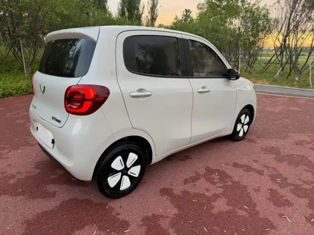 Wuling Hongguang Mini EV — Фото автомобиля 11