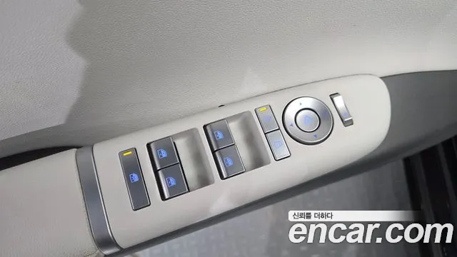 Hyundai Grandeur GN7 — Фото автомобиля 30