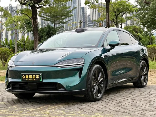 Фотография автомобиля — Luxeed R7