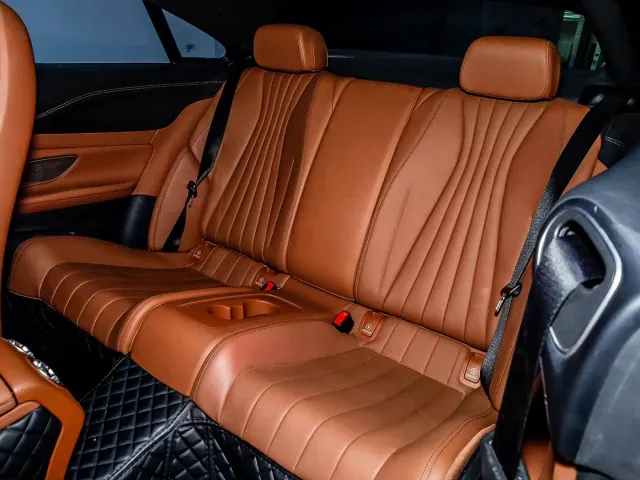 Mercedes-Benz E-Class — Фото автомобиля 10