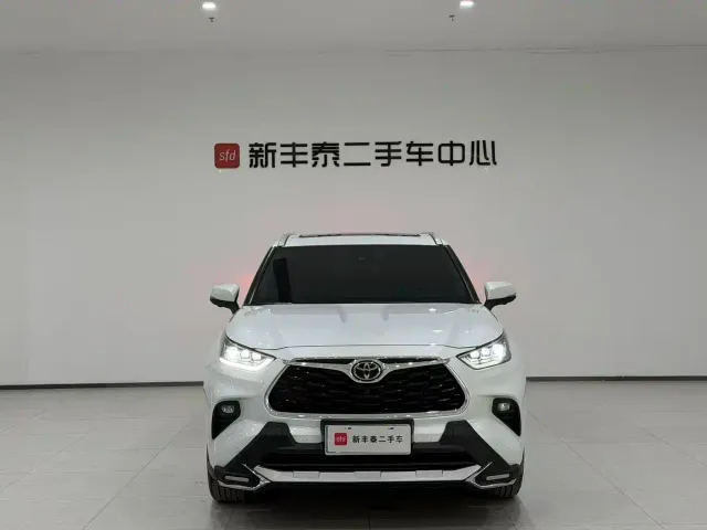 Toyota Highlander — Фото автомобиля 3